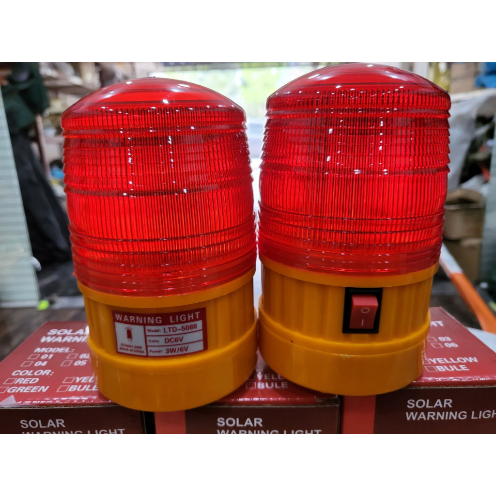 Đèn xoay LED JD-5088 cảnh báo công trường.Đèn cảnh báo đế nam châm dùng 4pin tiểu chế độ sáng đa dạng,có công tắc tắt mở