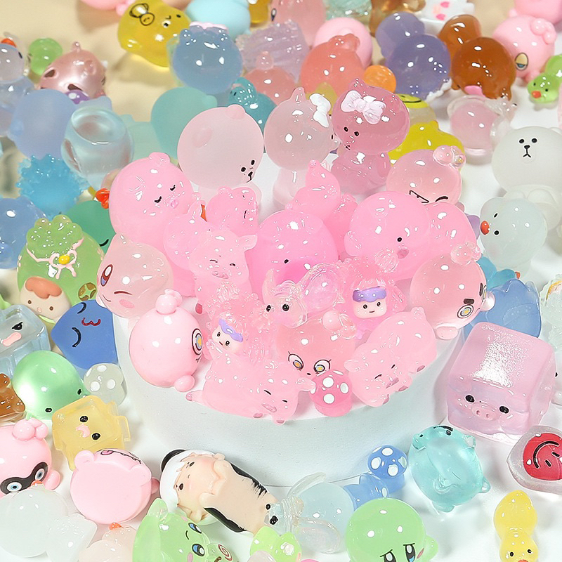 Charm dạ quang phát sáng nhiều màu sắc, giao màu ngẫu nhiên