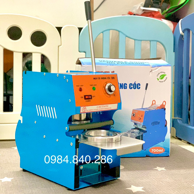 Máy ép miệng ly, dập nắp cốc Yili D8
