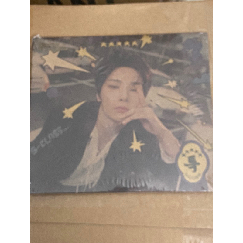 HỘP ĐỰNG ẢNH VÀ CARD "5 STAR" STRAY KIDS