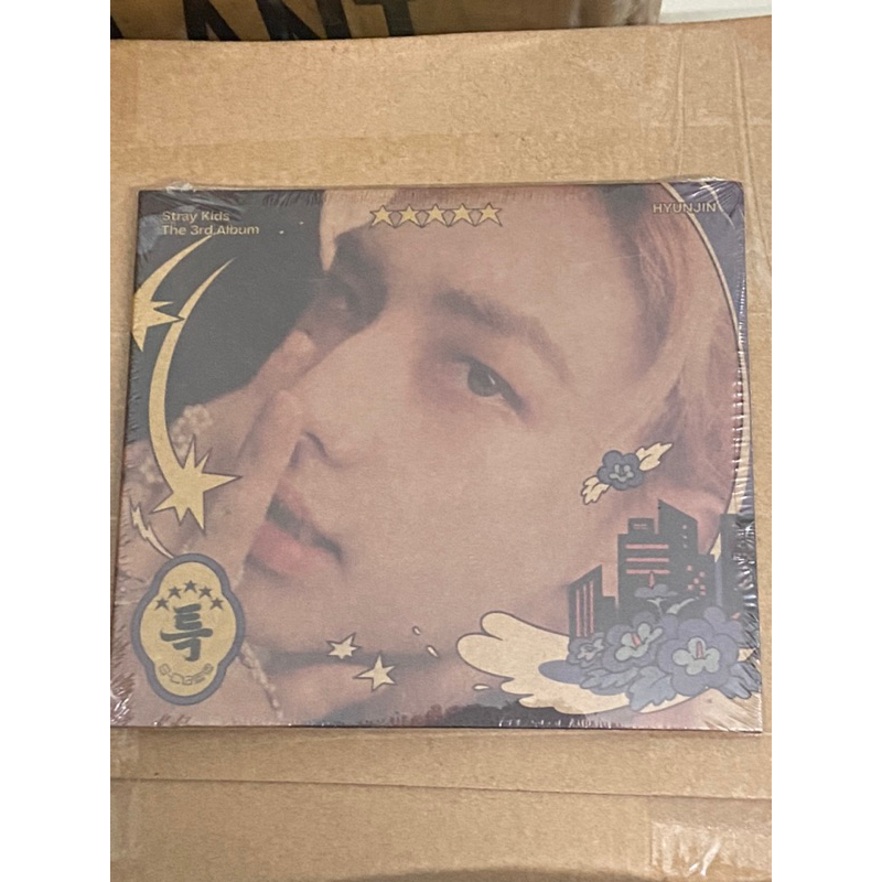 HỘP ĐỰNG ẢNH VÀ CARD "5 STAR" STRAY KIDS
