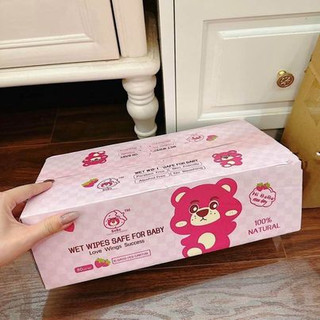Khăn giấy ướt gấu dâu