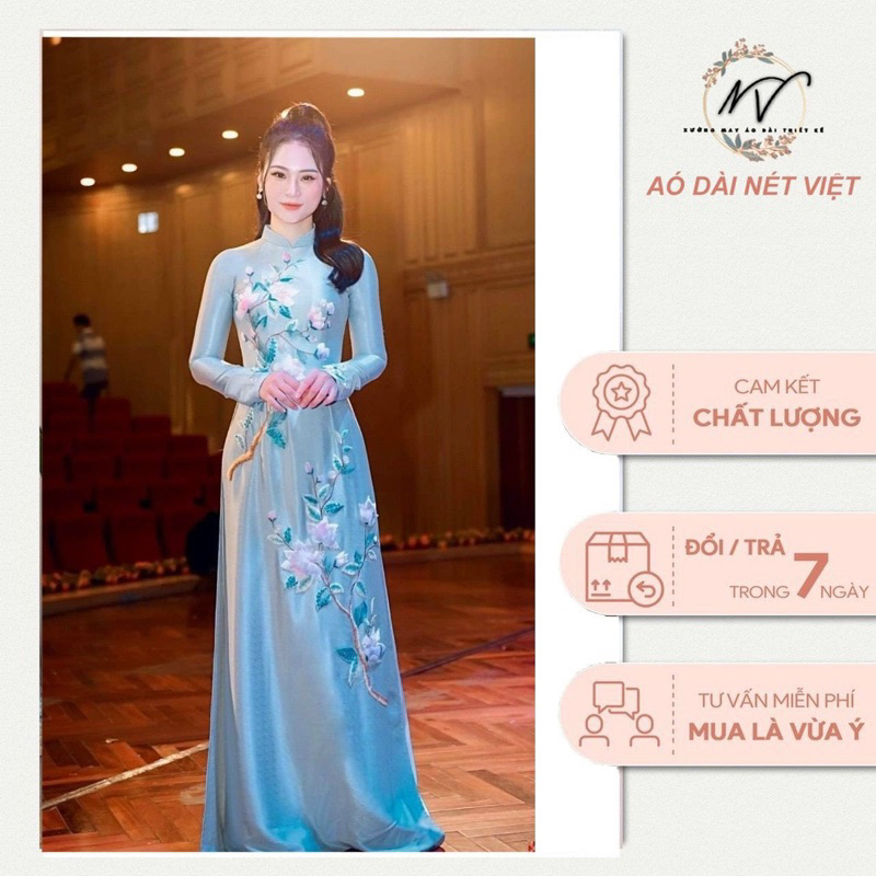 Áo dài truyền thống xanh lụa vân gỗ thêu hoa nổi bật trên áo Nét Việt
