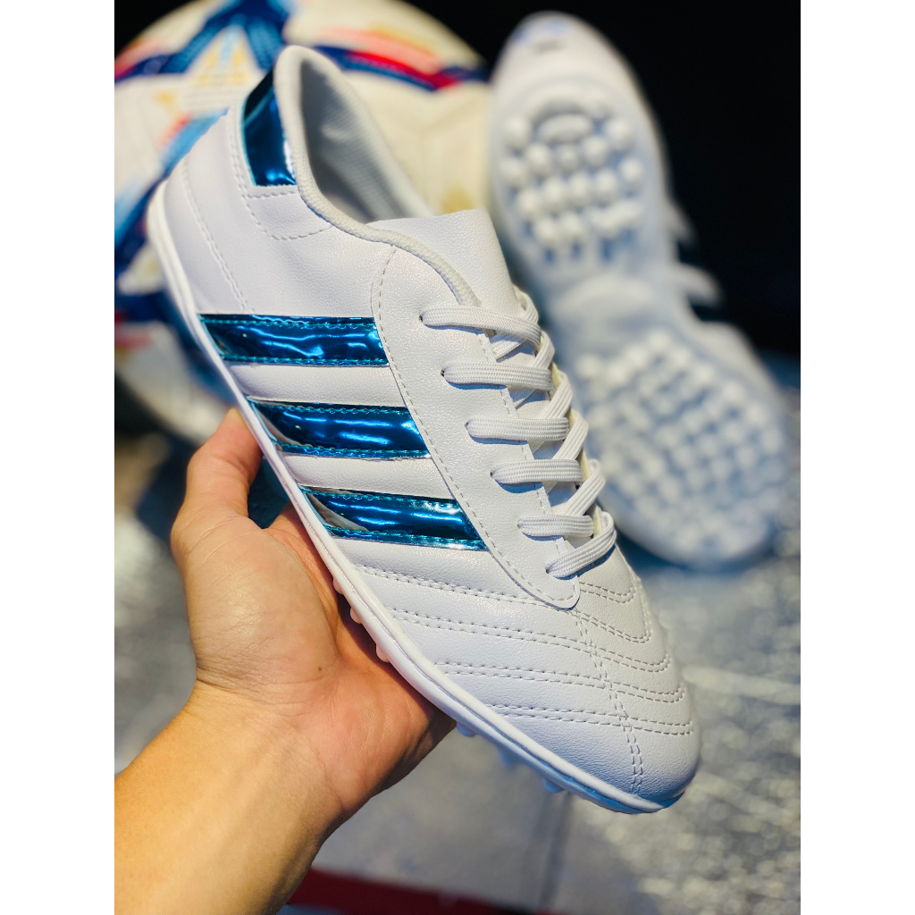 Giày đá banh ba sọc Ct3x mới siêu nhẹ