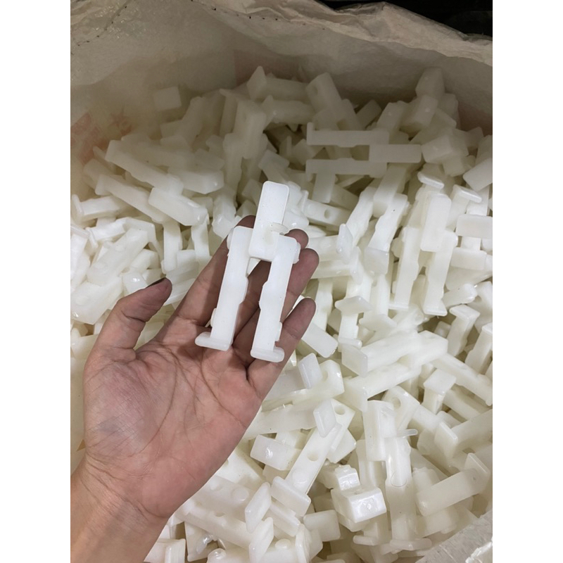 NHỰA  CHÂN CỬA KÉO ĐÀI LOAN LOẠI TỐT