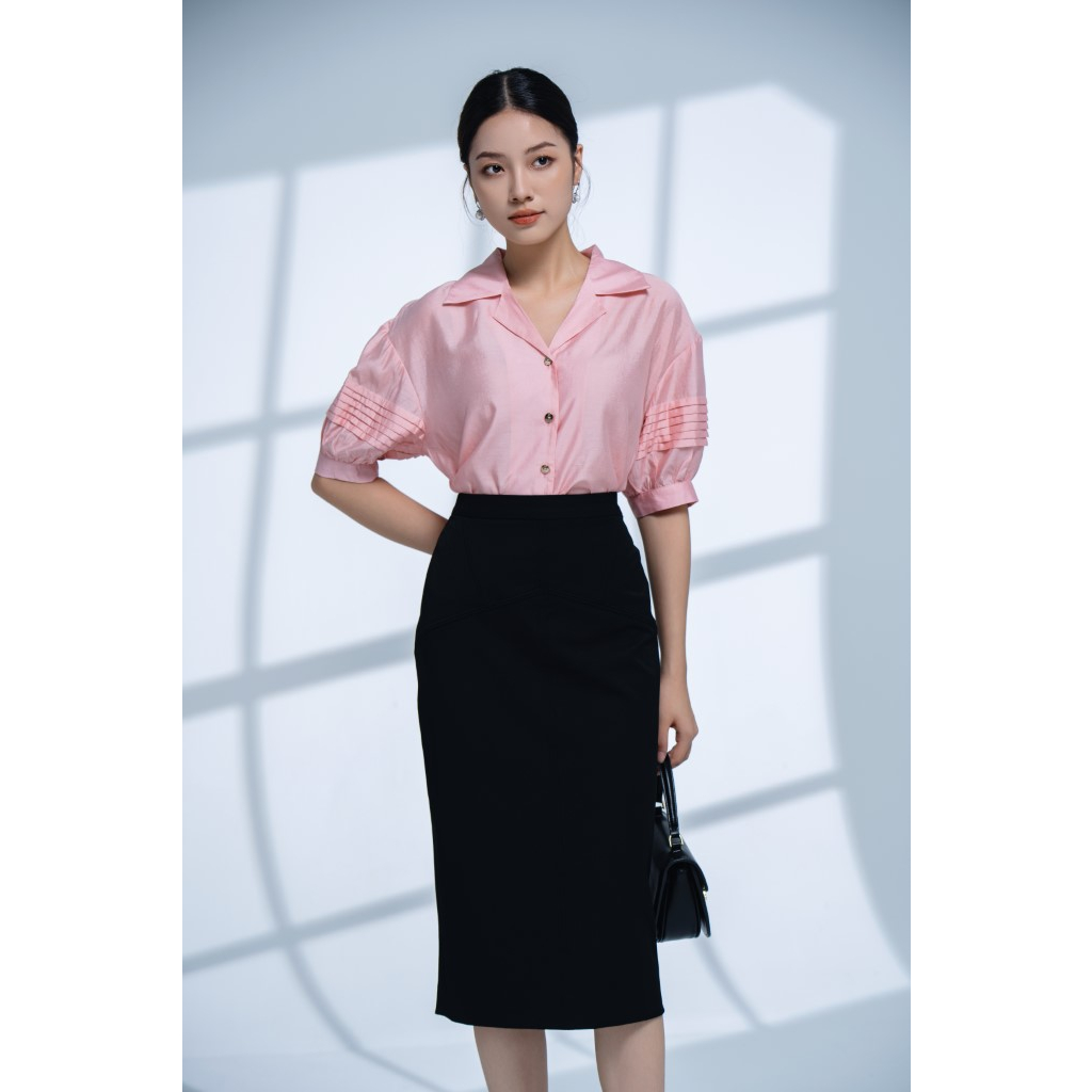 Áo sơ mi nữ SPEARL thiết kế cỏ 2 ve, tay cộc dáng suông vải tơ thô - 23SF26818069