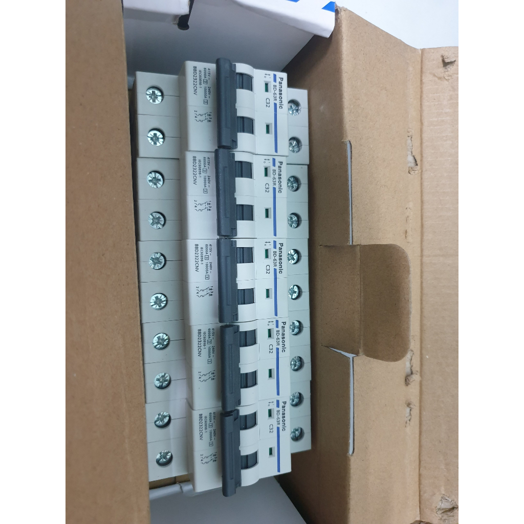 Át đôi ,2P panasonic 32A 40A 63A giá rẻ