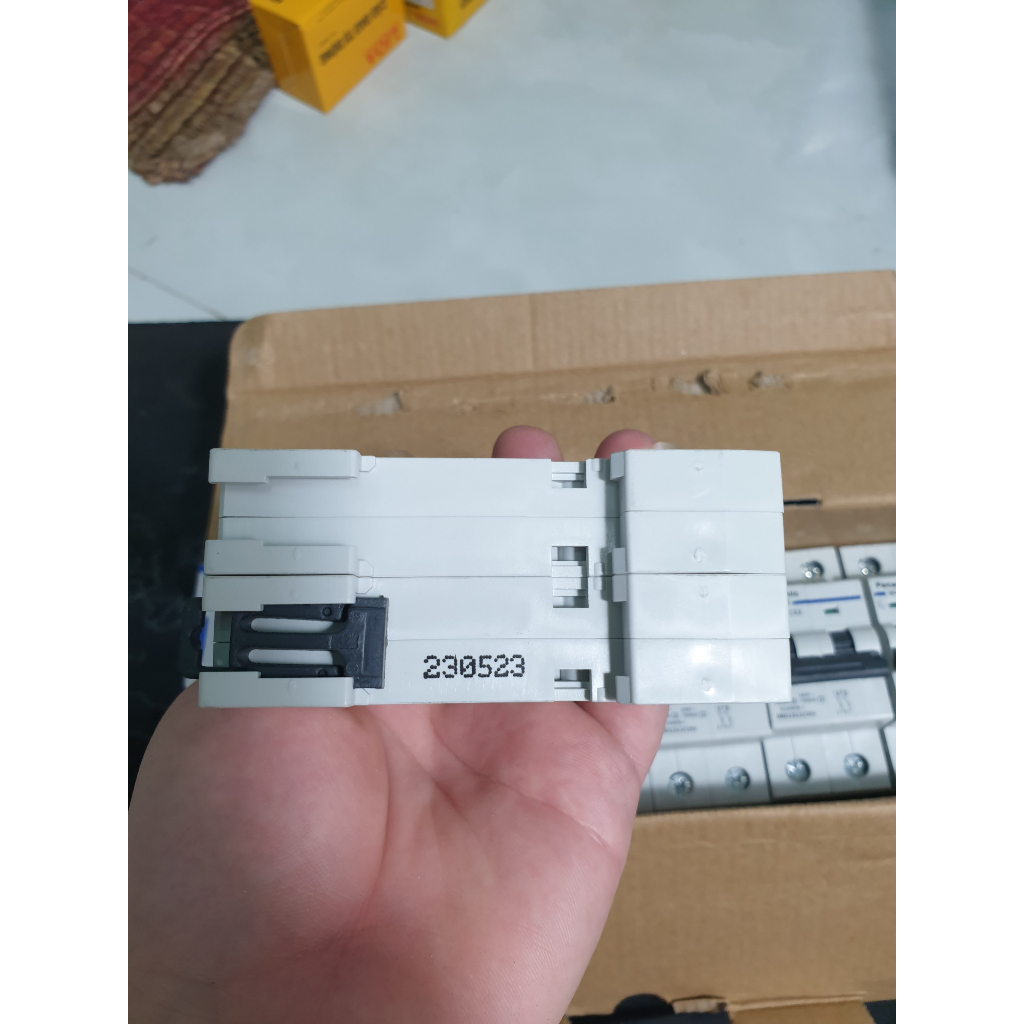 Át đôi ,2P panasonic 32A 40A 63A giá rẻ