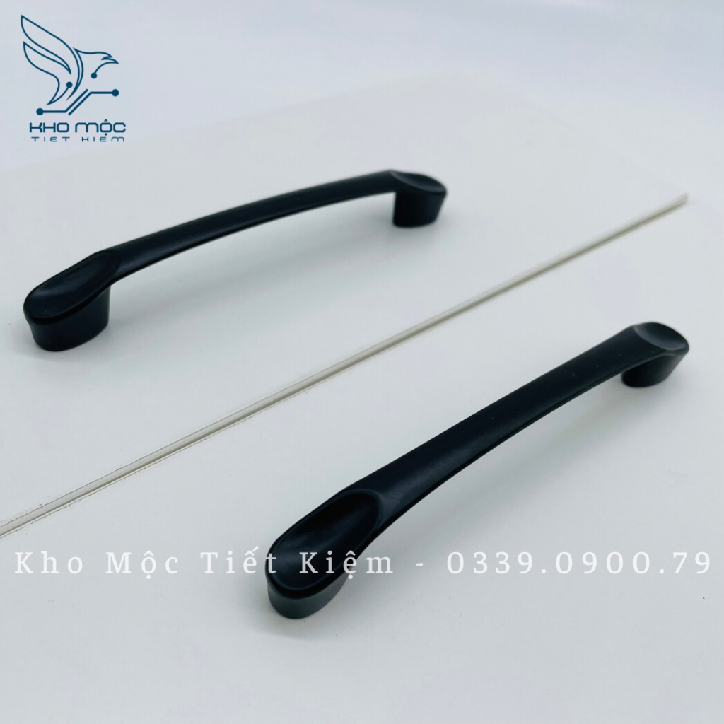 Tay nắm tủ đen dài hợp kim 96mm TN89090