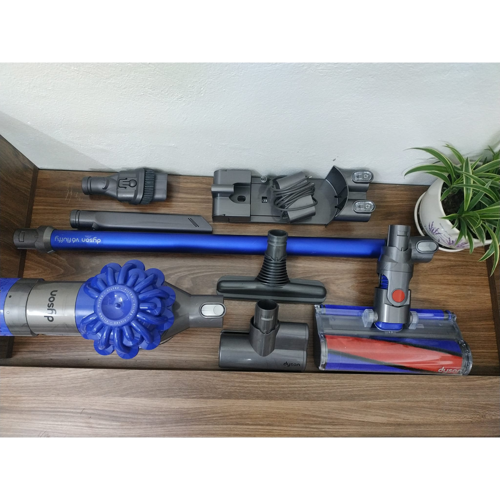 Máy hút bụi Dyson V6 phiên bản có lọc Hepa bàn hút nhung mềm full phụ kiên