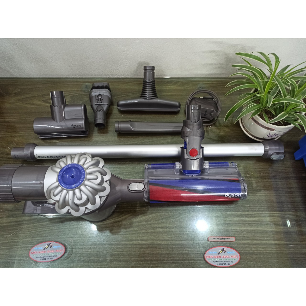 Máy hút bụi Dyson V6 phiên bản có lọc Hepa bàn hút nhung mềm full phụ kiên