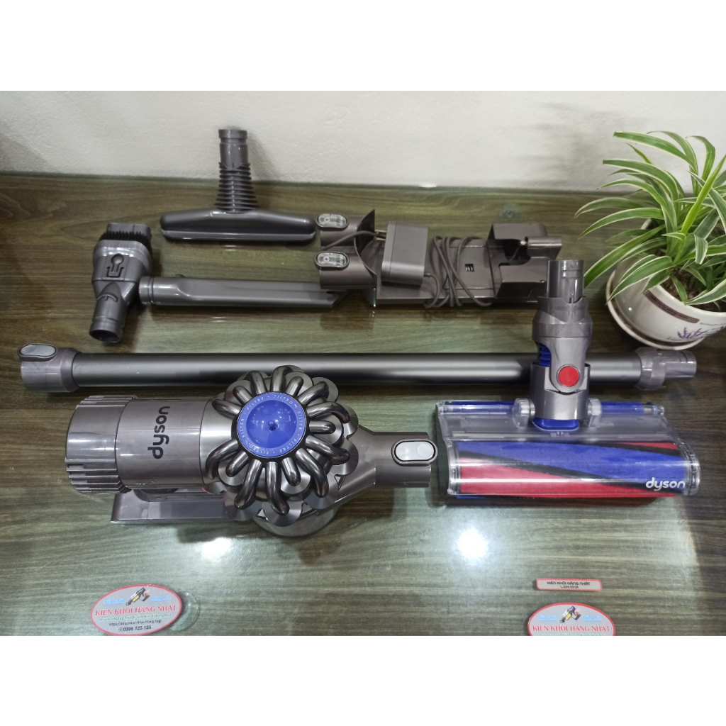 Máy hút bụi Dyson V6 phiên bản có lọc Hepa bàn hút nhung mềm full phụ kiên