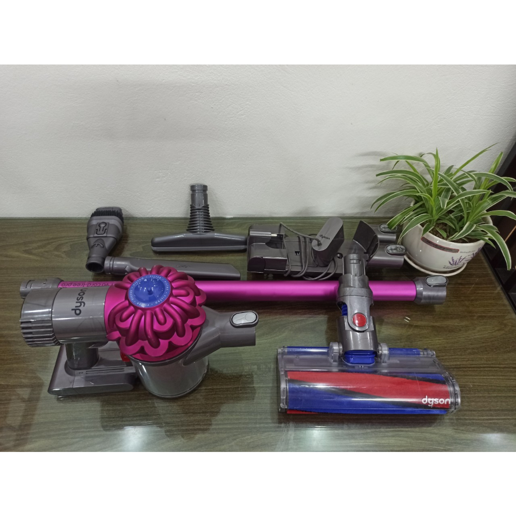 Máy hút bụi Dyson V6 phiên bản có lọc Hepa bàn hút nhung mềm full phụ kiên