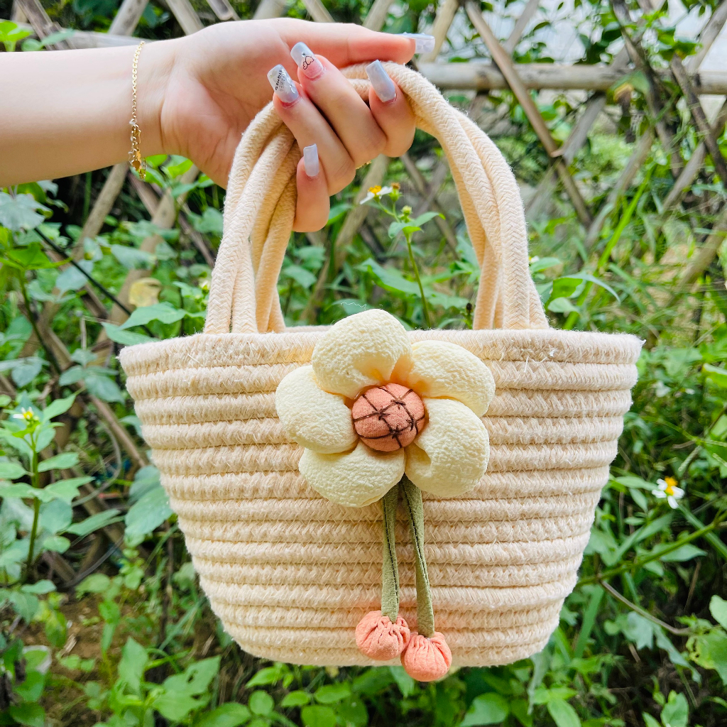 Túi xách đan sợi túi đi biển đan thủ công chất liệu cotton đính hoa cute cohodo T13