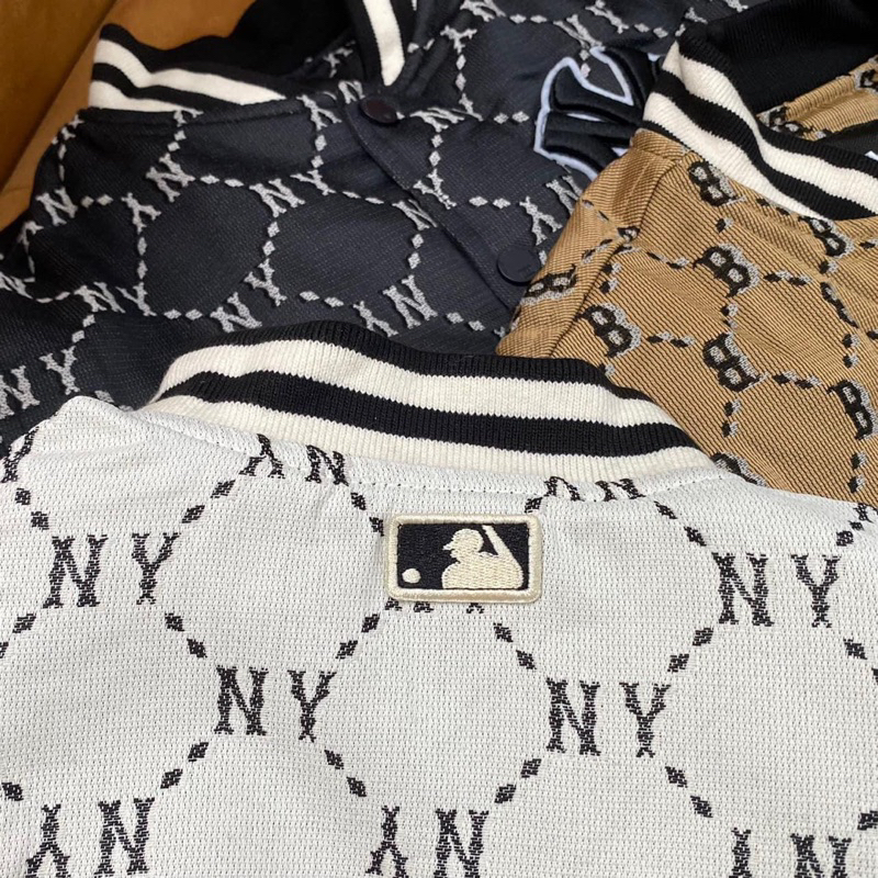 Áo khoác bomber trần Trâm MLB dư xịn