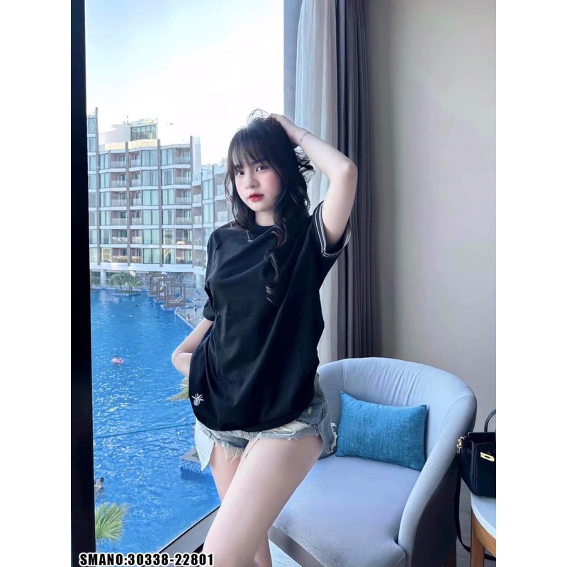 Áo thun nam nữ Di.or chạy viền tay áo thêu ong đơn giản nhưng ăn hàng. ảnh thật_30338