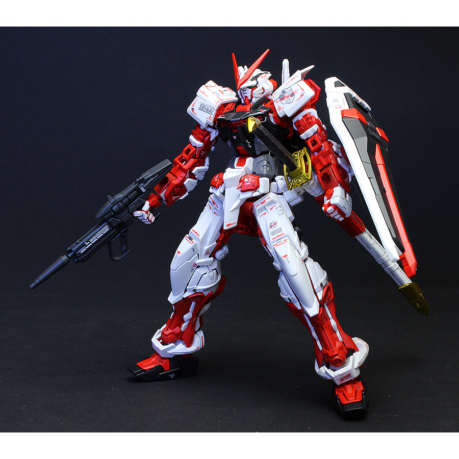 Mô hình Gundam RG 19 Astray Red Frame - Bandai