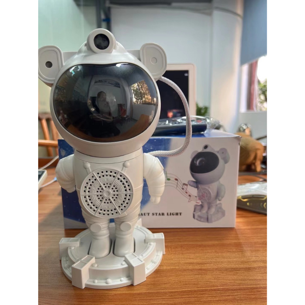 Đèn phi hành gia loa trăng V4 mới nhất 2023, Nháy theo nhạc có Loa bluetooth hình phi hành gia