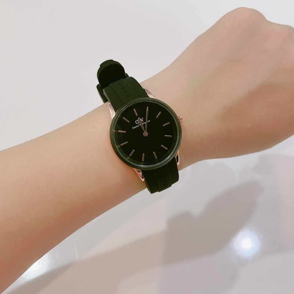 Đồng Hồ Nam, Nữ DW , Dây  Cao Su  mềm dẻo ôm tay, size 32mm-40mm, chống nưới 3ATM, Trẻ trung ,thanh lịch.