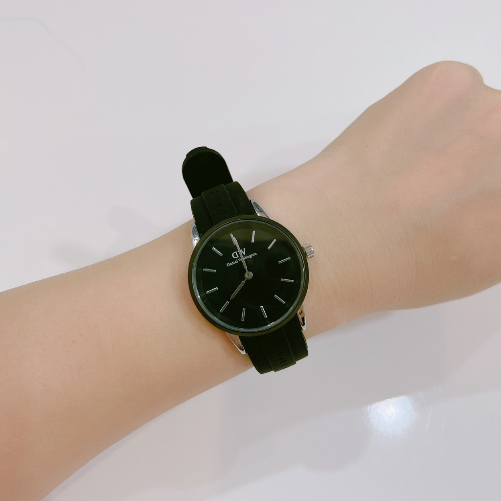 Đồng Hồ Nam, Nữ DW , Dây  Cao Su  mềm dẻo ôm tay, size 32mm-40mm, chống nưới 3ATM, Trẻ trung ,thanh lịch.