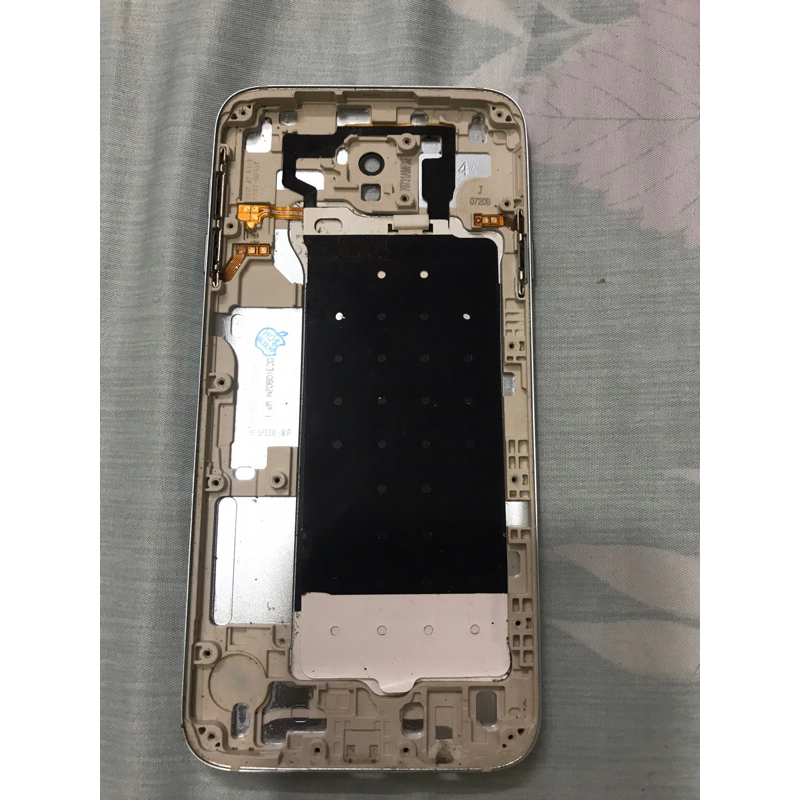 Linh kiện bóc máy của Samsung J7 Pro