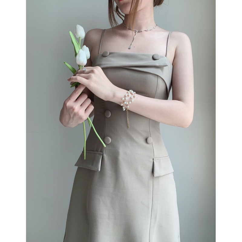 Đầm 2 dây ôm body xẻ tà