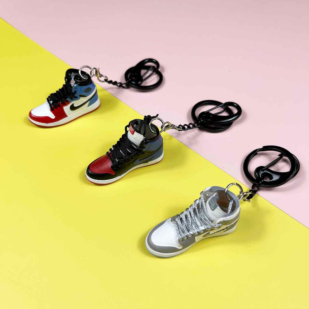 Móc khóa 3D Giày Jordan Nike Mini 3D Sneaker đi kèm hộp và 1 móc khoá cao su