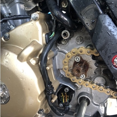 Dung dịch vệ sinh lốc máy, đầu bò xe máy, nhông sên UNITECH - Tẩy sạch nhớt, gỉ sét, vết bẩn dính lâu ngày