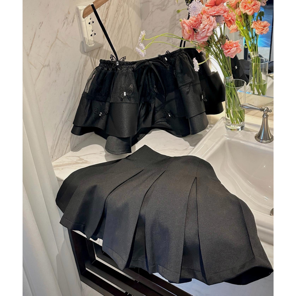 Chân váy ngắn xếp ly có lót quần