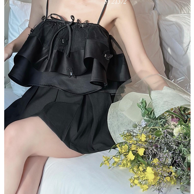 Chân váy ngắn xếp ly có lót quần