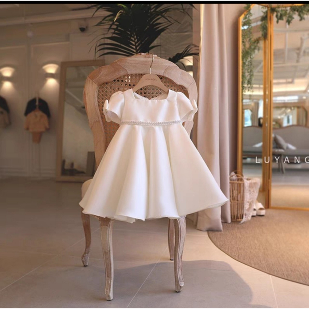Váy trắng công chúa cho bé gái hàng thiết kế cao cấp B09