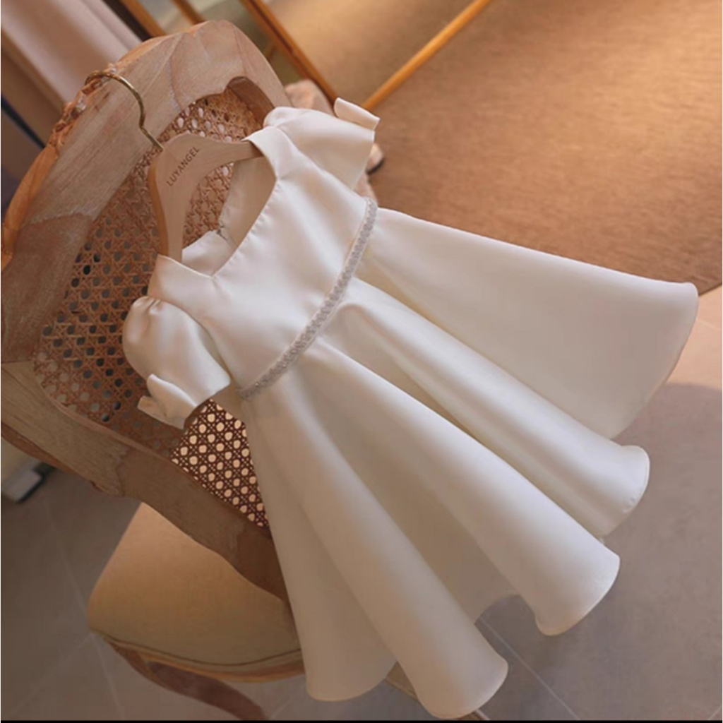 Váy trắng công chúa cho bé gái hàng thiết kế cao cấp B09