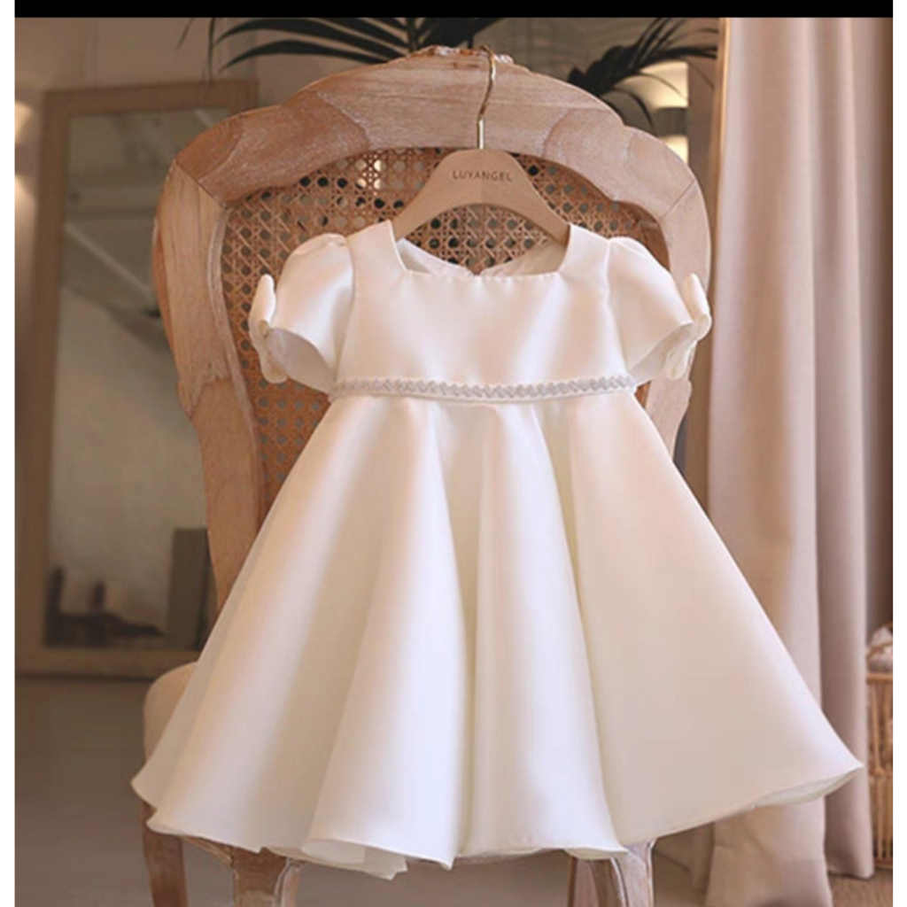 Váy trắng công chúa cho bé gái hàng thiết kế cao cấp B09