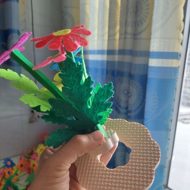 Hoa nỉ góc xây dựng