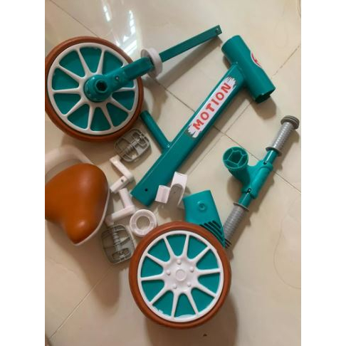 Xe MOTION Cho Bé 3 Bánh Chòi Chân Tự Cân Bằng Kết Hợp Xe Đạp Có Yên Da Cao Cấp khung thép, ghế da cho trẻ em