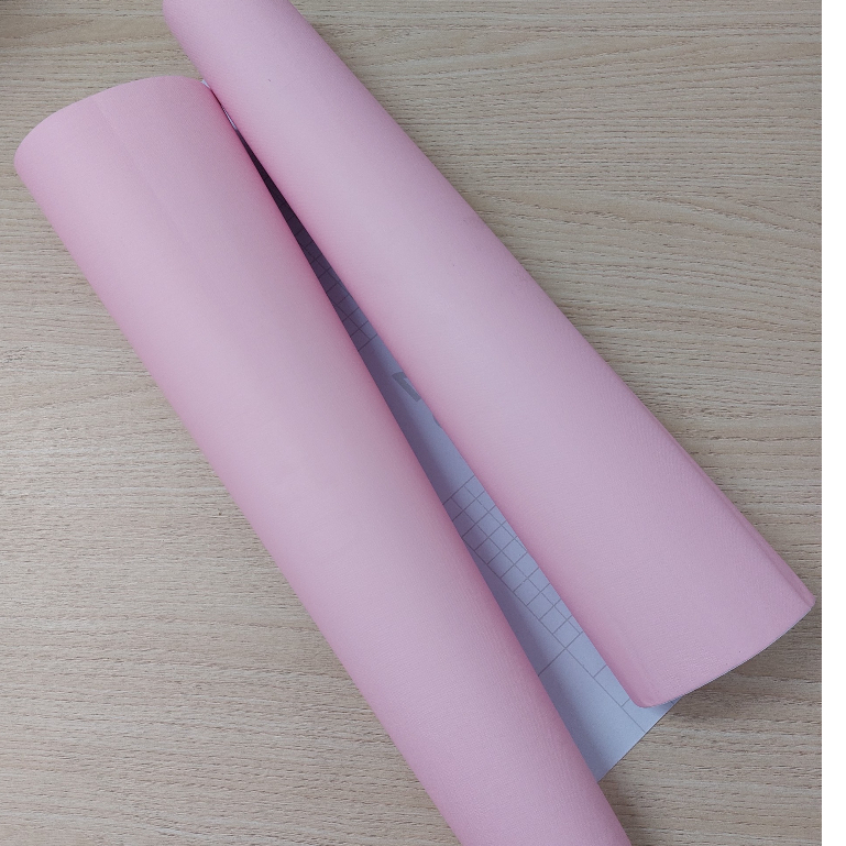 Giấy dán tường, decal dán tường màu hồng phấn có sẵn keo tự bóc dán