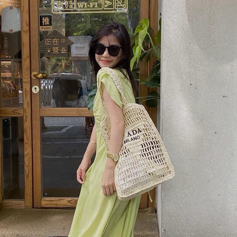 Túi cói lưới chữ nhật đi biển thêu chữ phong cách Vintage
