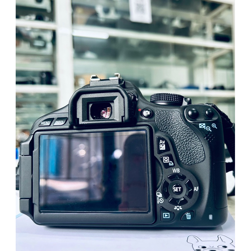 CANON EOS 600D LEN 18-55MM IS