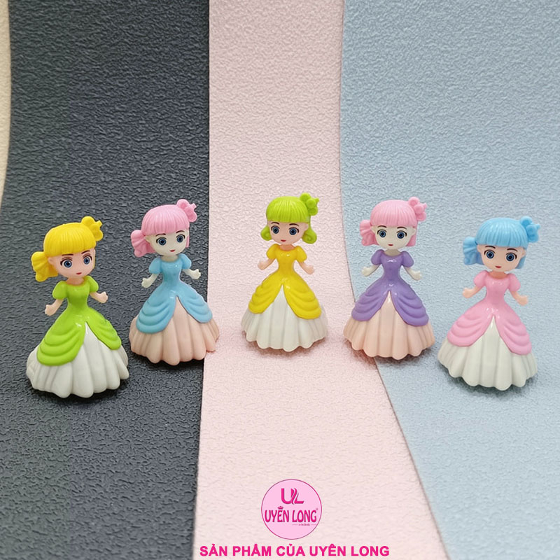 Búp Bê Mini Chạy Cót Đẩy Lùi, Nhiều Màu Sắc, Nhựa Đẹp Và Thần Thái Rất Xinh Tươi, Bé Sẽ Rất Thích