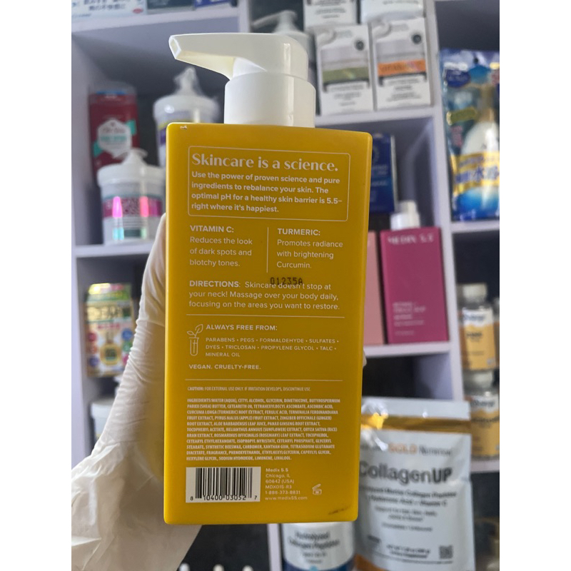 Kem pH5.5 Vitamin C + Turmeric Cream Vitamin C &  nghệ 444ml nâng tone phục hồi Medix5.5