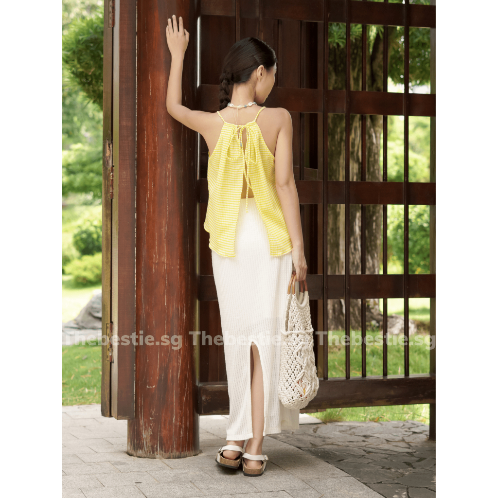 Áo hai dây caro cho hè 2023