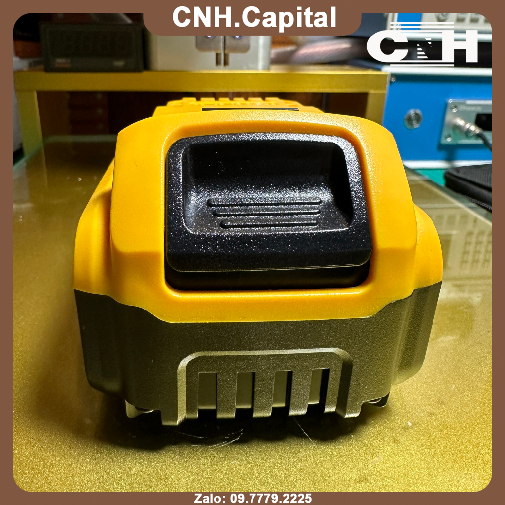 Pin Dewalt 18v. 10cell dùng cho máy chính hãng. Nhận sạc zin