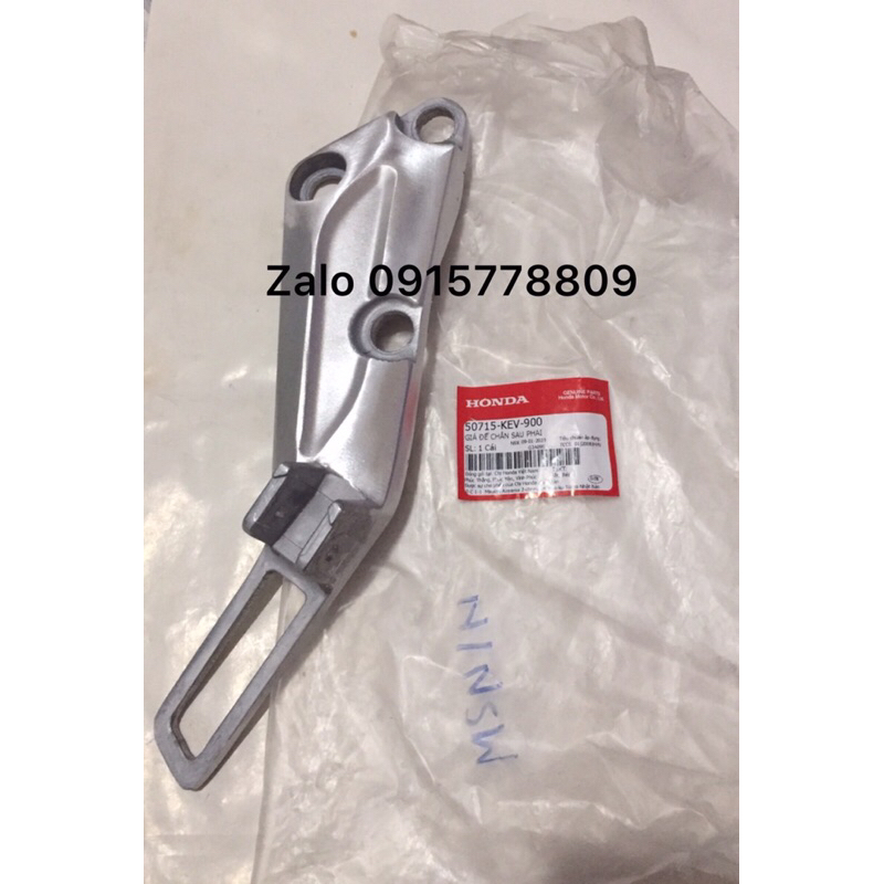 Giá để cao su gác chân sau cho xe Future 1 đời 1999-2004 và xe Wave Alpha đời 2001-2005