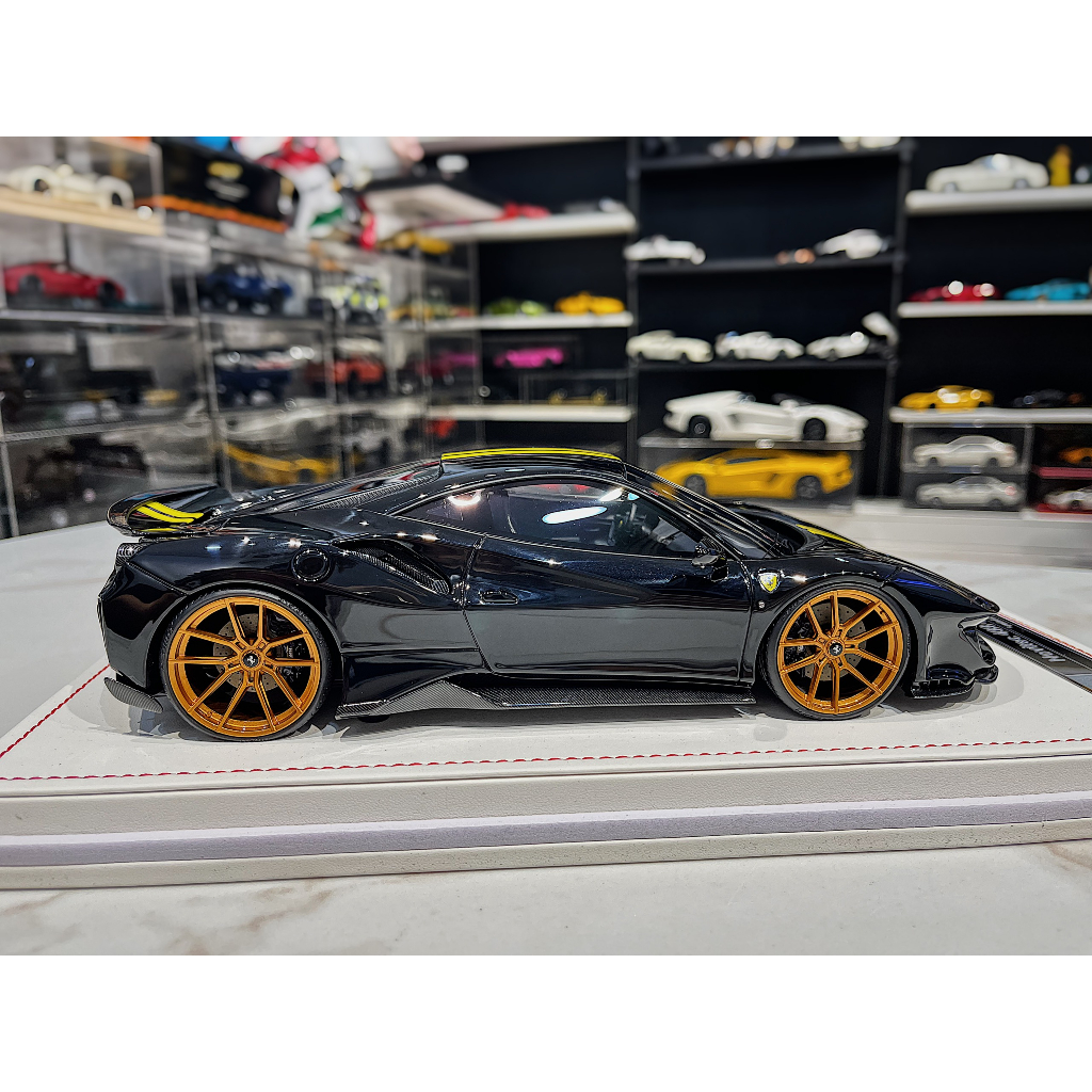 XE MÔ HÌNH FERRARI 488 PISTA NOVITEC BLACK,TỶ LỆ 1/18 IVY MODEL