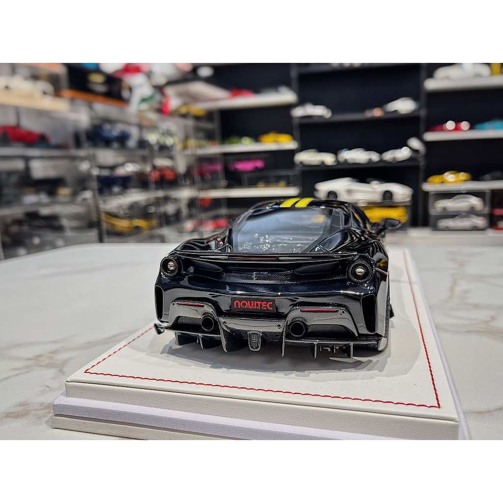 XE MÔ HÌNH FERRARI 488 PISTA NOVITEC BLACK,TỶ LỆ 1/18 IVY MODEL