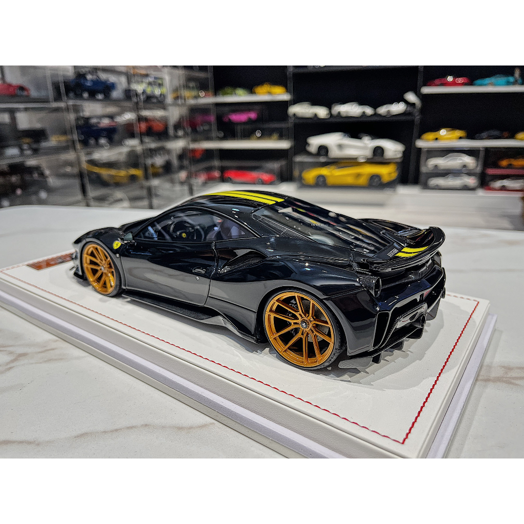 XE MÔ HÌNH FERRARI 488 PISTA NOVITEC BLACK,TỶ LỆ 1/18 IVY MODEL