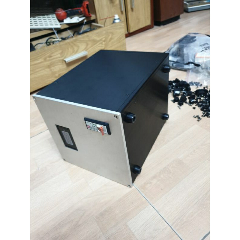 Vỏ thùng biến áp cách ly