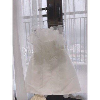 đầm taffta trắng phối ngực