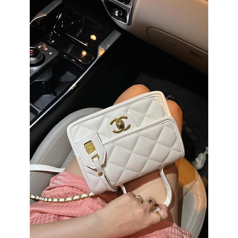 Túi C.N tag đồng quai xách