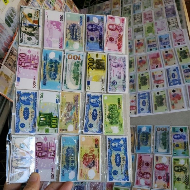 1 vỉ mô hình  đồ chơi mini bằng giấy cho bé